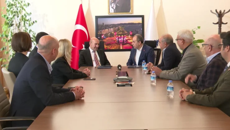 İzmir Büyükşehir Belediyesi ve Veteriner Hekimleri Odası arasında sahipsiz hayvanlar için iş birliği protokolü imzalandı