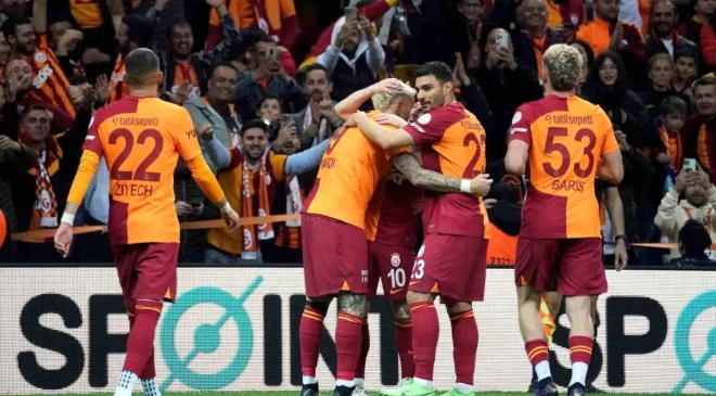 Galatasaray, Fenerbahçe Derbisini Kazanarak Şampiyonluğunu İlan Etmek İstiyor